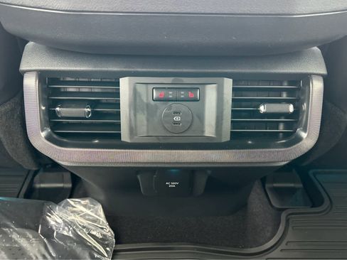 New 2025 Ford F150 Platinum w/ FX4 Off-Road Package image 14