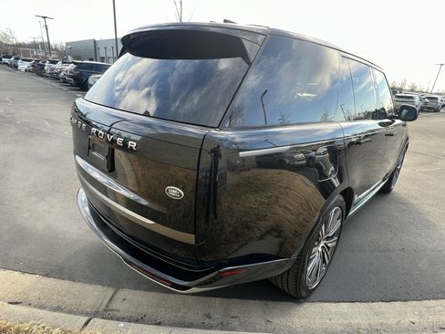 Certified 2023 Land Rover Range Rover SE image 7