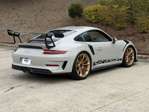 Used 2019 Porsche 911 GT3 RS image 3