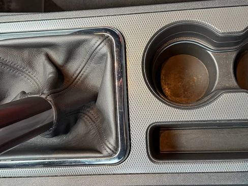 Used 2013 Dodge Challenger R/T image 17