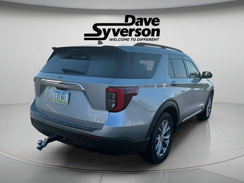 Used 2023 Ford Explorer XLT w/ Equipment Group 202A AWD/4WD image 4