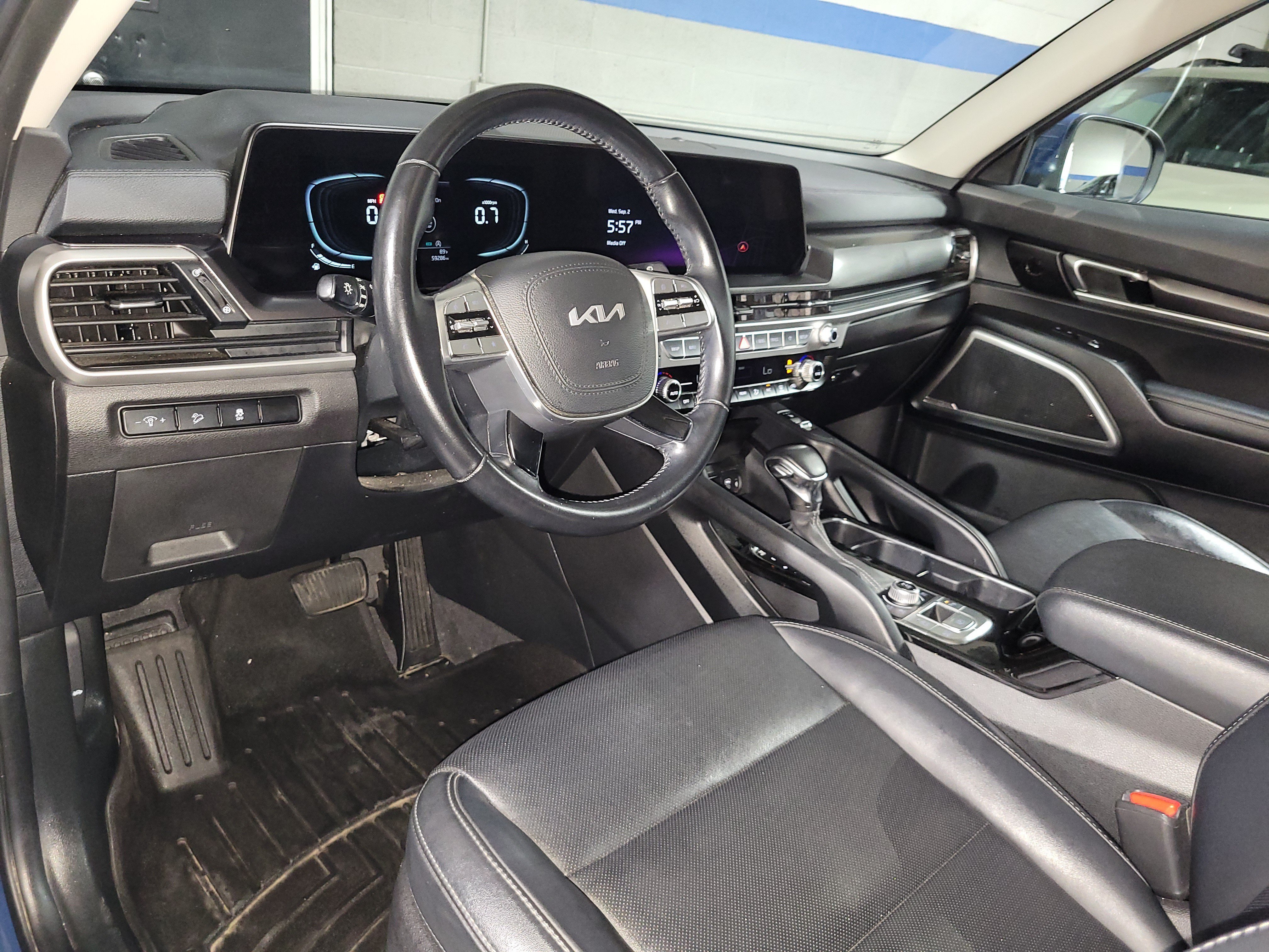 Used 2023 Kia Telluride S AWD/4WD image 10