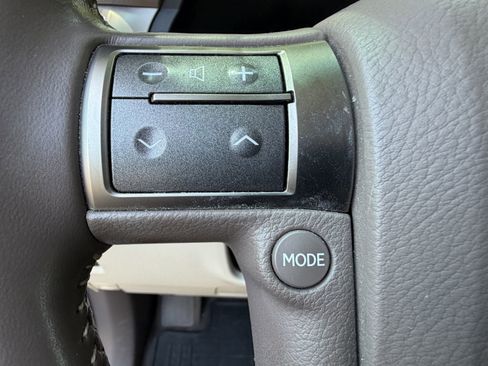 Used 2011 Lexus GX 460 w/ Comfort Plus Pkg AWD/4WD image 18