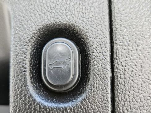Used 2019 GMC Yukon SLT AWD/4WD image 33
