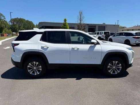 Used 2025 Chevrolet Equinox LT FWD image 7