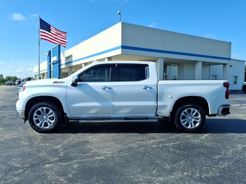 Used 2024 Chevrolet Silverado 1500 LTZ w/ LTZ Convenience Package II AWD/4WD image 2