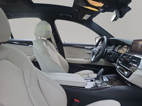 Used 2019 BMW 530i w/ Convenience Package RWD image 14