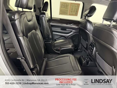 Used 2023 Jeep Grand Cherokee L Limited w/ Luxury Tech Group II AWD/4WD image 15