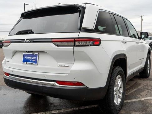 Used 2023 Jeep Grand Cherokee Laredo AWD/4WD image 6