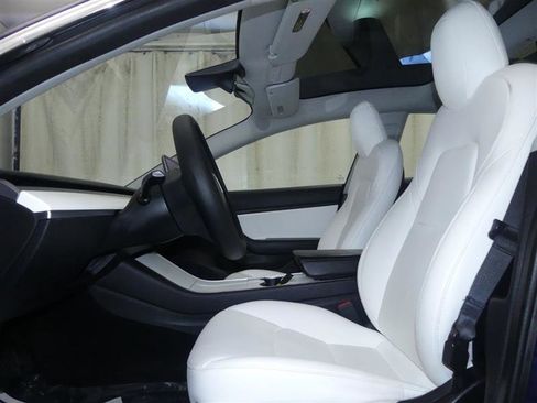 Used 2019 Tesla Model 3 Standard Range Plus image 19