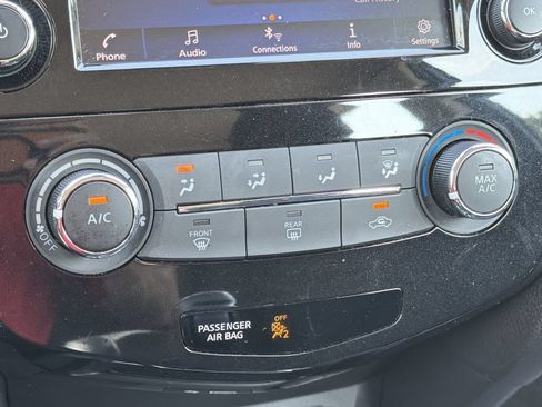 Used 2021 Nissan Rogue Sport S FWD image 5