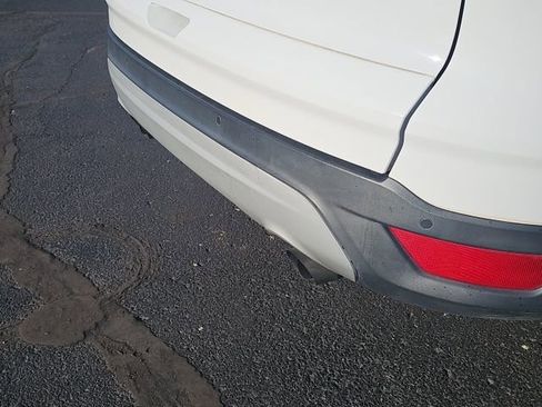 Used 2017 Ford Escape SE image 24