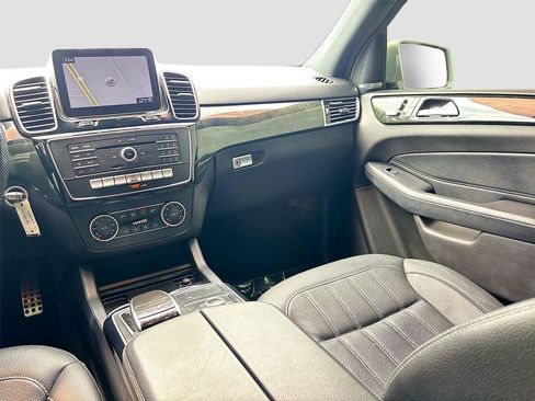 Used 2019 Mercedes-Benz GLE 400 4MATIC w/ Premium 1 Package image 24