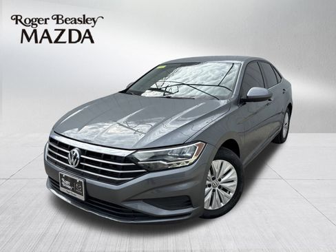 Used 2019 Volkswagen Jetta S image 1