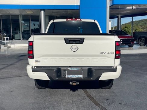 Used 2023 Nissan Frontier SV w/ Technology Package image 6