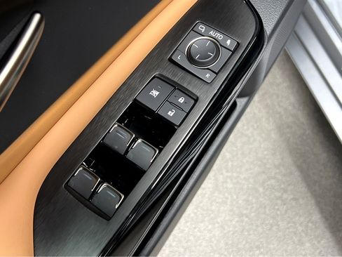 New 2025 Lexus ES 350 w/ Premium Package image 40