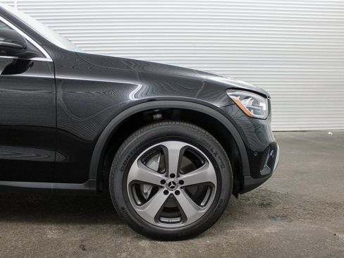 Used 2022 Mercedes-Benz GLC 300 4MATIC Coupe image 11