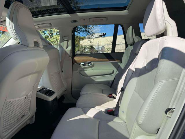 Used 2022 Volvo XC90 T8 Inscription Expression AWD/4WD image 13