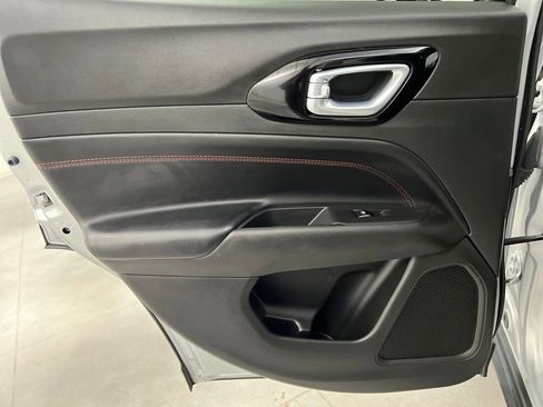 Used 2024 Jeep Compass Trailhawk image 15