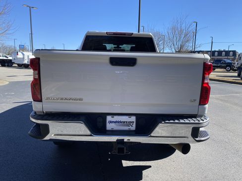 Used 2022 Chevrolet Silverado 2500 LT w/ Convenience Package image 8