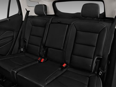 Used 2022 GMC Terrain SLT w/ Tech Package image 11