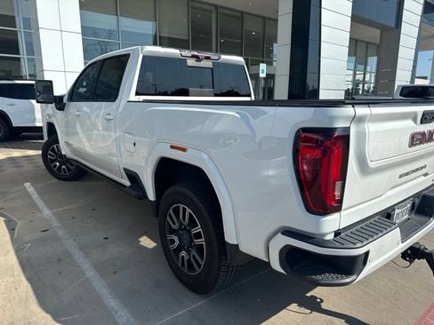 Used 2022 GMC Sierra 2500 AT4 w/ AT4 Premium Plus Package AWD/4WD image 4