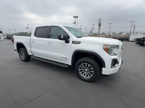 Certified 2020 GMC Sierra 1500 AT4 w/ AT4 Premium Package AWD/4WD image 2