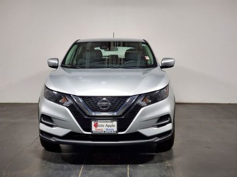 Used 2021 Nissan Rogue Sport S image 3