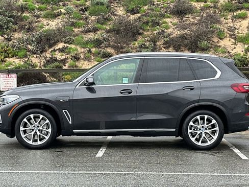 Used 2023 BMW X5 xDrive45e w/ Executive Package image 9