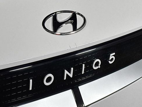 Used 2023 Hyundai Ioniq 5 SEL w/ Cargo Package AWD/4WD image 24