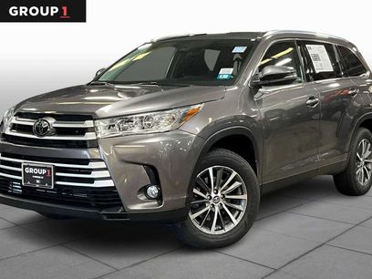 Used 2019 Toyota Highlander XLE