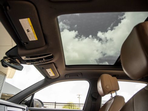 Certified 2019 Porsche Cayenne AWD/4WD image 25