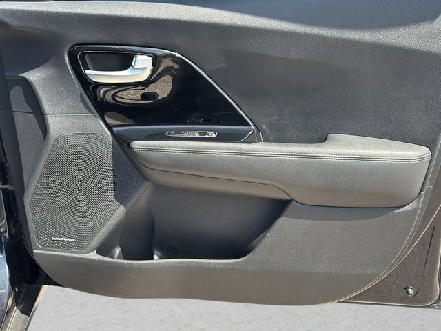 Used 2017 Kia Niro Touring w/ Advanced Technology Package FWD image 9