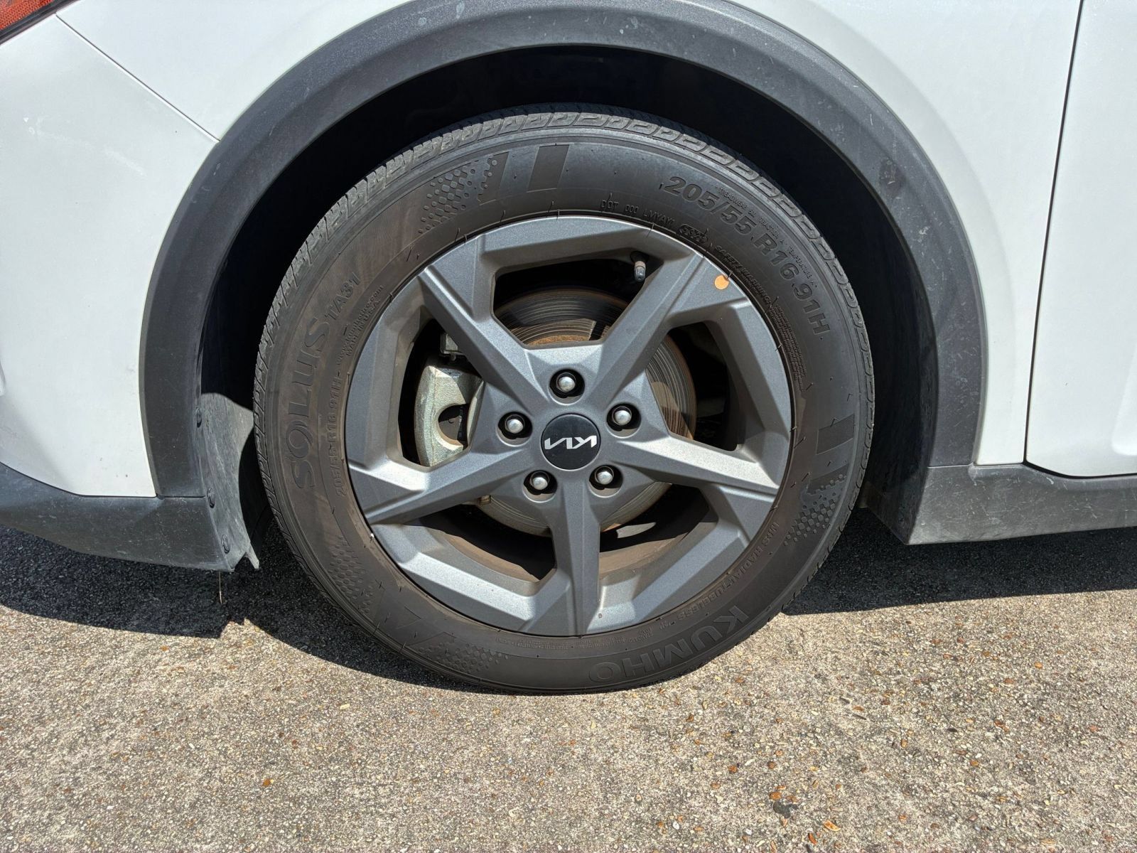 Used 2025 Kia K4 FWD image 28
