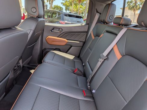 New 2026 GMC Canyon AT4 w/ AT4 Premium Package AWD/4WD image 16