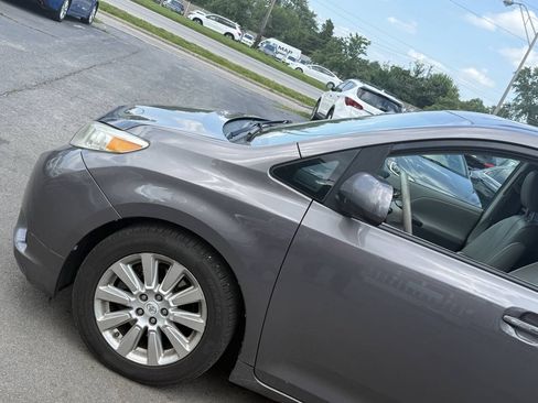 Used 2011 Toyota Sienna XLE w/ Premium Pkg AWD/4WD image 2