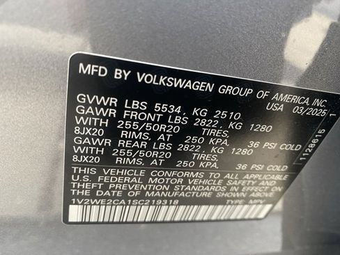 Used 2025 Volkswagen Atlas Cross Sport SE image 7