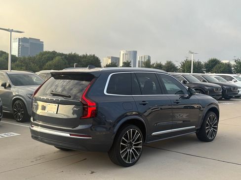 New 2026 Volvo XC90 B6 Plus image 4