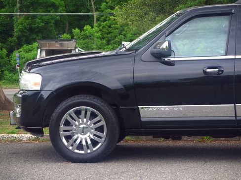 Used 2008 Lincoln Navigator 4WD image 22