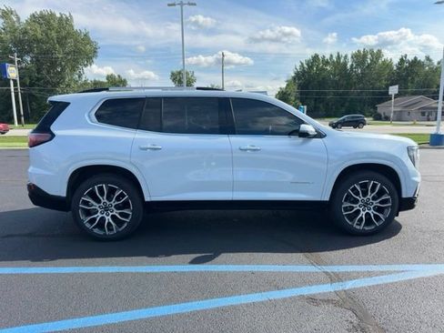 Used 2026 GMC Acadia Denali Ultimate w/ LPO, Floor Liner Package AWD/4WD image 6