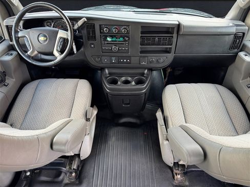 Used 2017 Chevrolet Express 2500 image 16