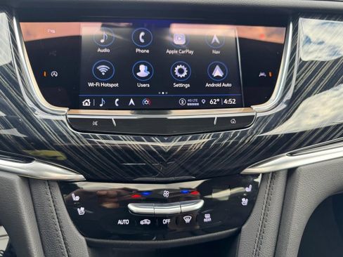 Used 2024 Cadillac XT6 Premium Luxury AWD/4WD image 27