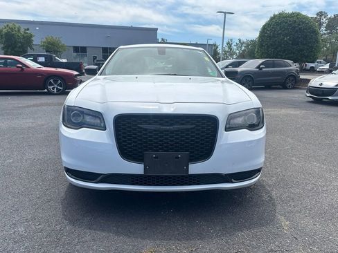 Used 2023 Chrysler 300 Touring w/ Sport Appearance Package RWD image 2
