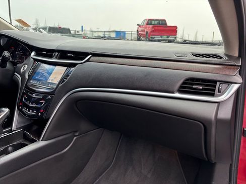 Used 2019 Cadillac XTS Luxury image 27