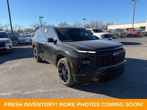 Used 2024 Chevrolet Traverse RS w/ LPO, Floor Liner Package image 1