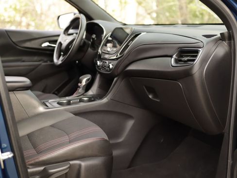 Used 2022 Chevrolet Equinox RS w/ Infotainment Package AWD/4WD image 30