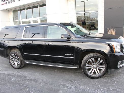 Used 2018 GMC Yukon XL Denali w/ Open Road Package image 9