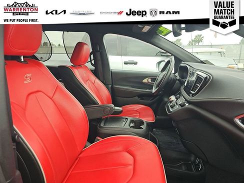 Used 2020 Chrysler Pacifica Limited w/ Quick Oder Package 2EV RED-S image 4