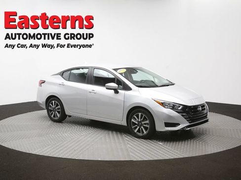 Used 2025 Nissan Versa SV FWD image 48