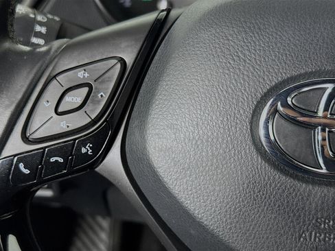 Used 2018 Toyota C-HR XLE image 13